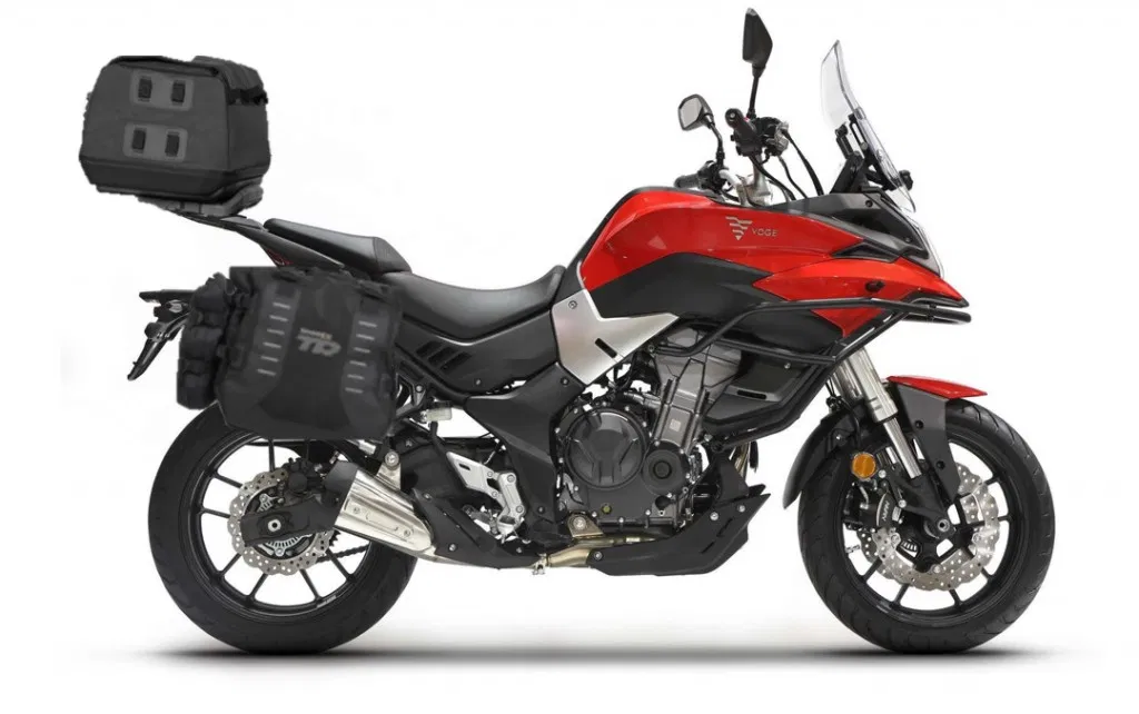 Kompletná sada adventure vakov SHAD TERRA TR40 a vrchný vak TR50 , vrátane montážnej sady SHAD VOGE 500 DS/ DSX