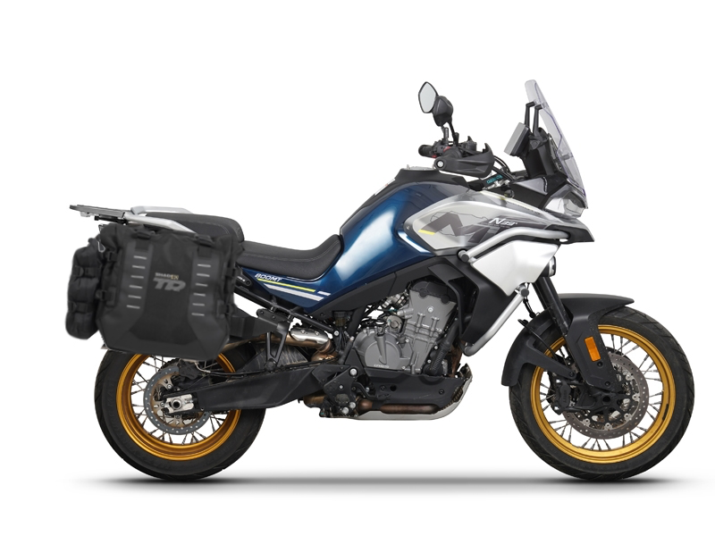 Sada bočných adventure vakov SHAD TERRA TR 40 ,vrátane montážnej sady  SHAD   CF MOTO 800MT