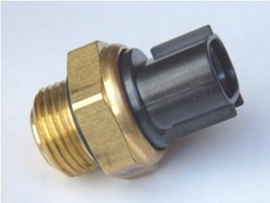 Spínač ventilátora chladiča Tourmax RFS-509R SUZUKI LT-A 450X '07-'10, 500X '09-'12, 700X '05-'07 a ďalšie