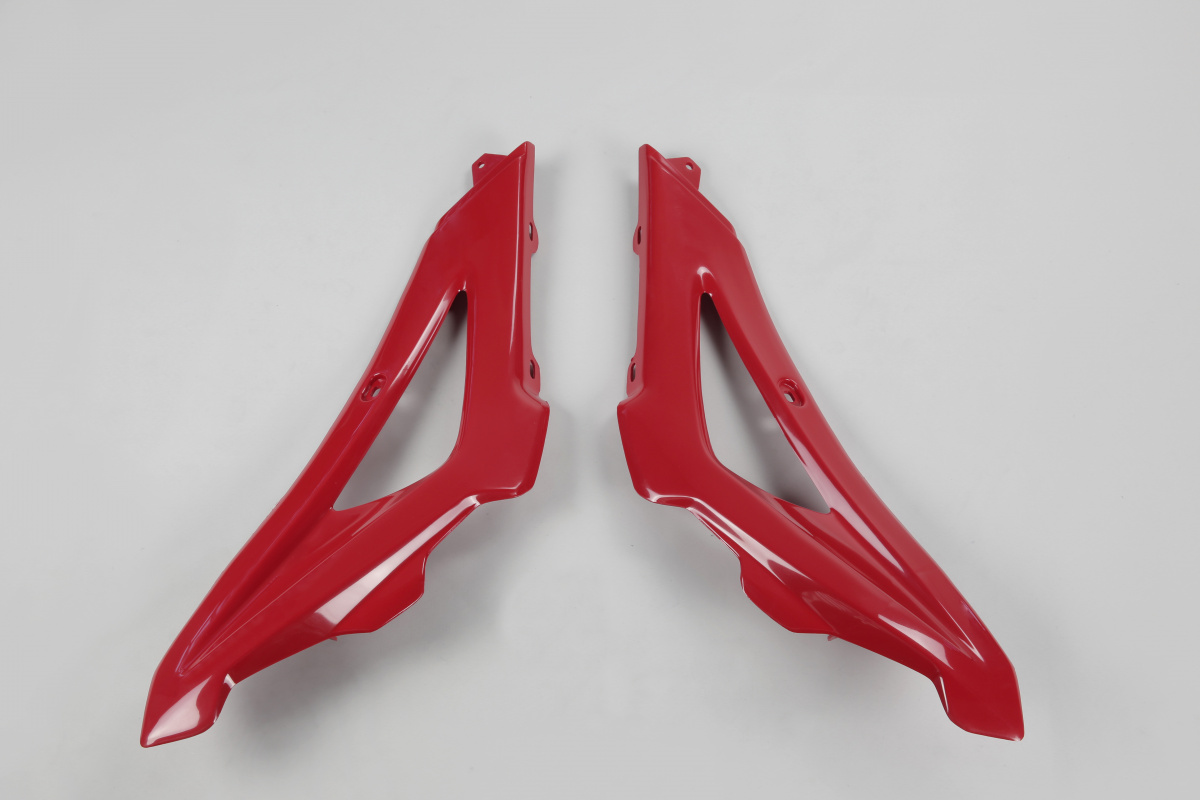 UFO Hűtőidomok Husq. CR/WR125 06-08 CR/WR250 06-13 WR300 09-13 TC/TE/TX250 TC/TE310/449/499 TE510/511/610 05-07, piros