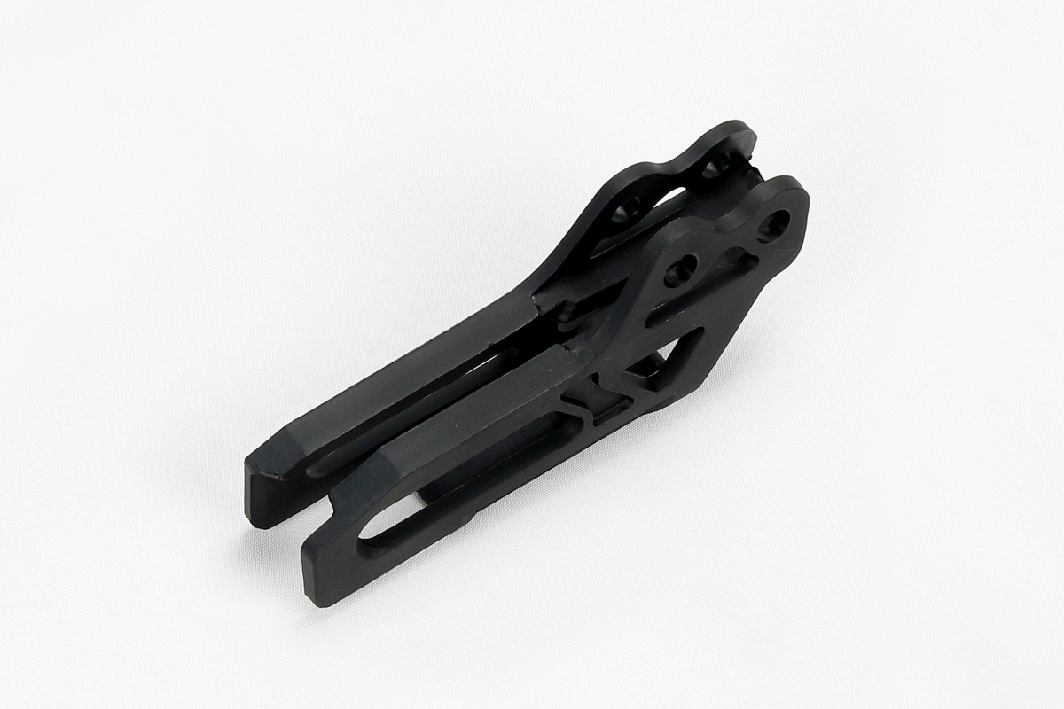 UFO Vodítko reťaze zadné Yamaha YZ 125/250 09-26 / YZF/WRF 250 07-26 / YZF/WRF 450 07-22 čierna